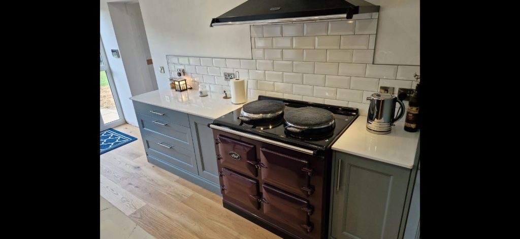 Kitchen fitter, Womersley